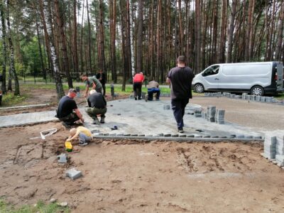 podczas prac