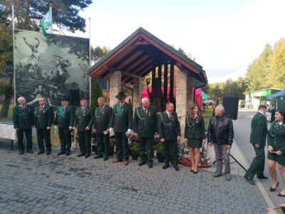 Uhonorowanie działalności Brązowym Medalem Zasługi Łowieckiej dla kol. Grzegorza Mądla